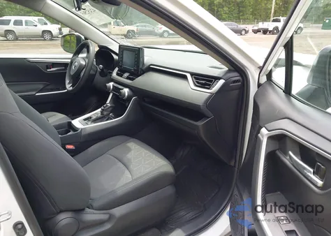 2021 Toyota Rav4 Xle z USA, uszkodzony, nr VIN 2T3P1RFV1MW185910